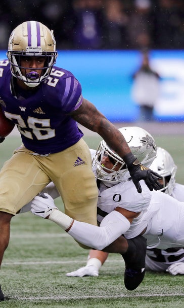 Herbert rallies No. 12 Oregon past No. 25 Washington 35-31